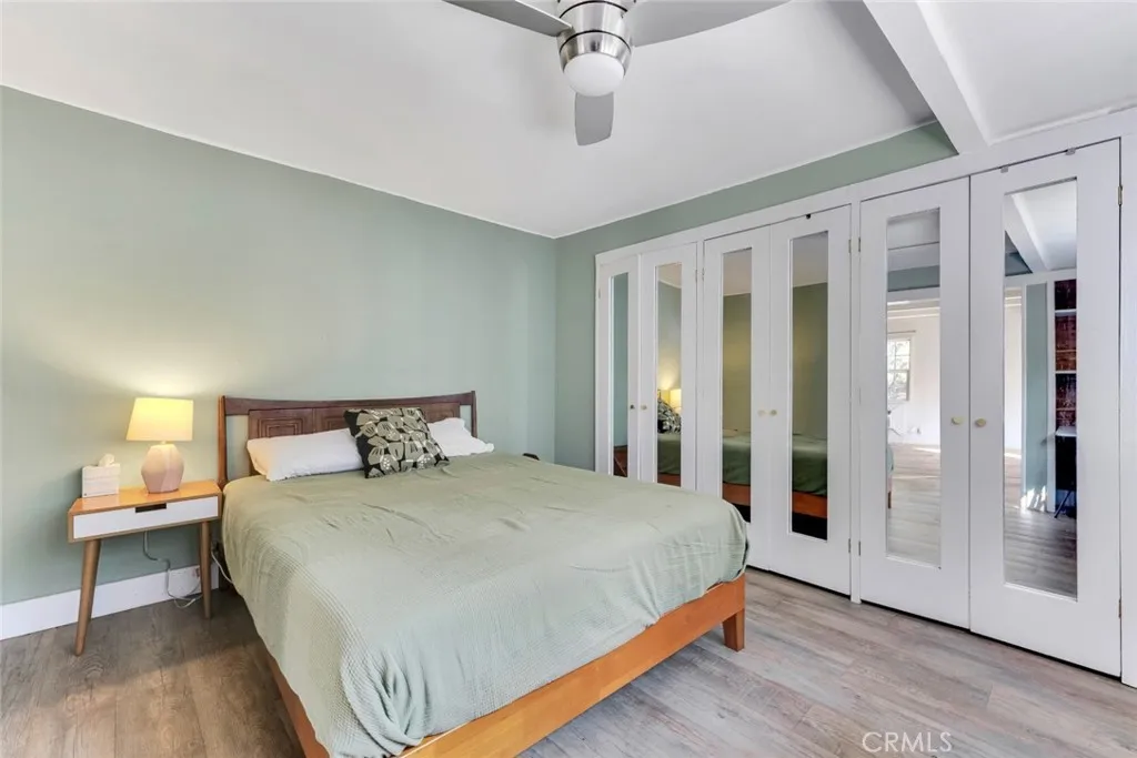 1450 Country Club Drive, Burbank, California 91501 home-pic-13